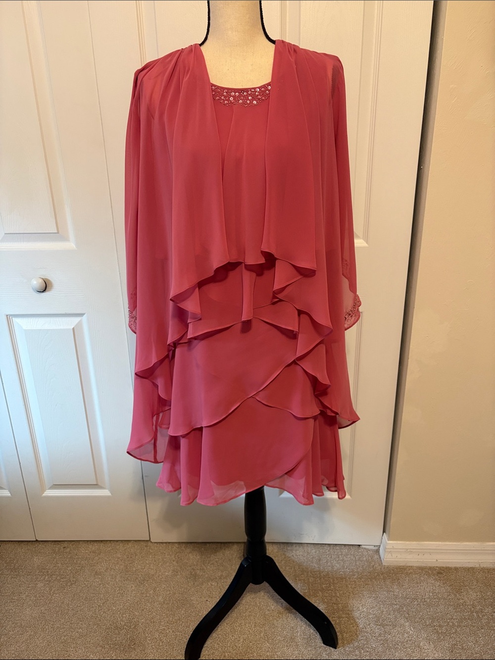 NWT SLNY SL Fashions 2-Piece Beaded Tiered Dress Set Rose Pink Size 6.